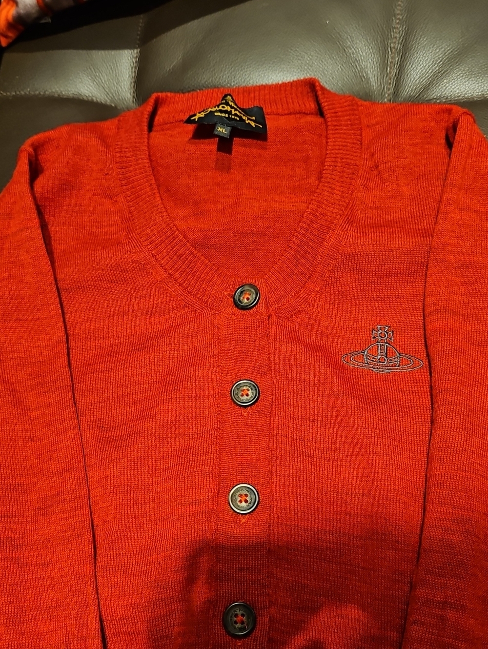 VIVIENNE WESTWOOD RED V-NECK/BUTTON CARDIGAN    SIZE XL - Picture 2 of 13
